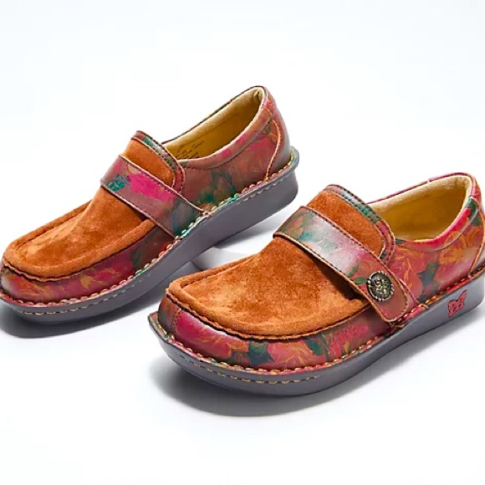 Alegria Marie slip on in Southwestern Romance. Sz 39